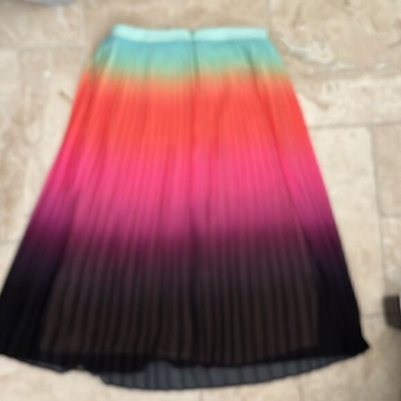 Trina Turk rainbow shine pleated skirt - size 0. New with tags. - Picture 5 of 10